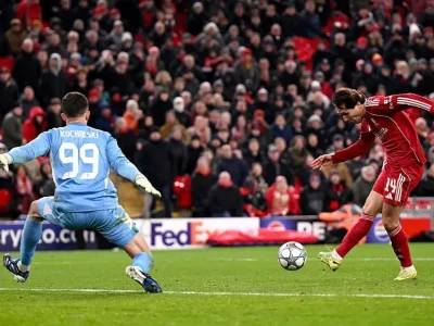 Liverpool Đại Thắng Qarabag: Bàn Thắng Rực Lửa Tại Anfield