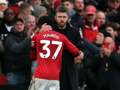 Berbatov ‘bật mí’ lý do Mainoo bùng nổ dưới thời Carrick, MU hết lo mất ngôi sao