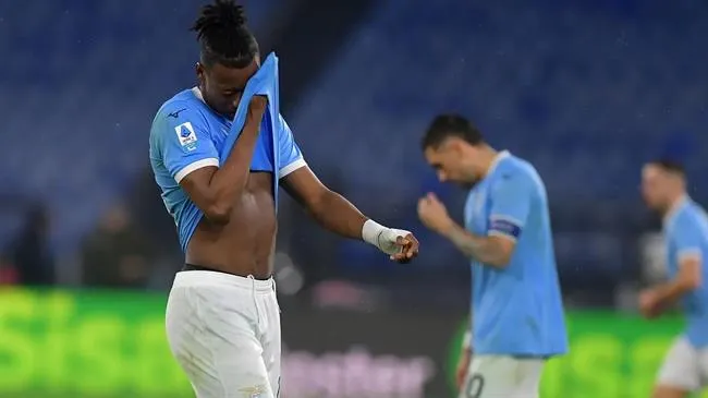 Lazio thua thảm Como ở vòng trước
