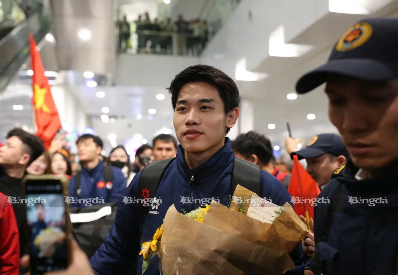 Các cầu thủ tại sân bay