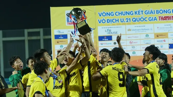 Học viện bóng đá Nutifood vô địch giải U21 Quốc gia 