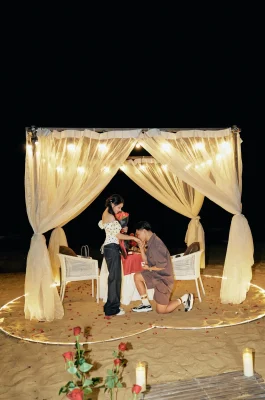 Vũ Văn Thanh gây bão MXH với màn cầu hôn lãng mạn bên bờ biển, bạn gái xinh đẹp đồng ý ngay lập tức 1