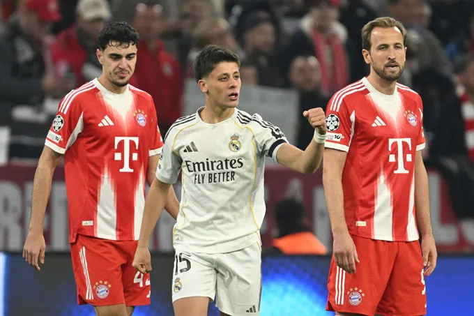 Hiệp 1 trận đấu Bayern vs Real chứng kiến liên tiếp các bàn thắng